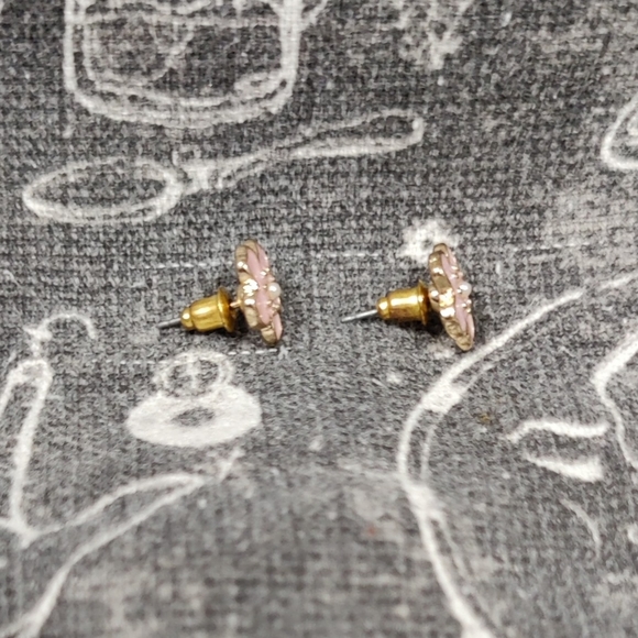 Faux Pearl Sakura Flower Stud Earrings - Picture 3 of 6